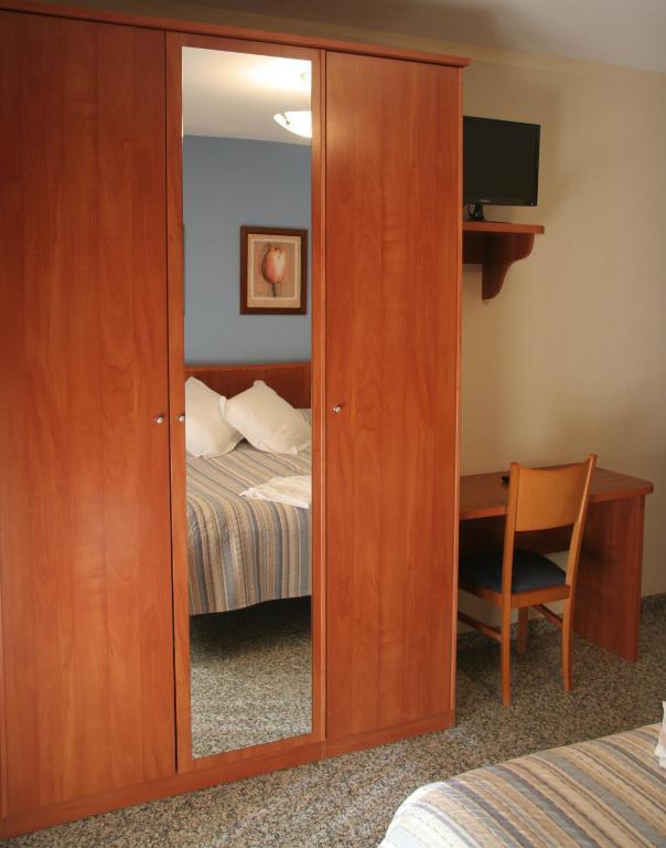 Hostal Casa Barranco Castejon del Puente Ruang foto